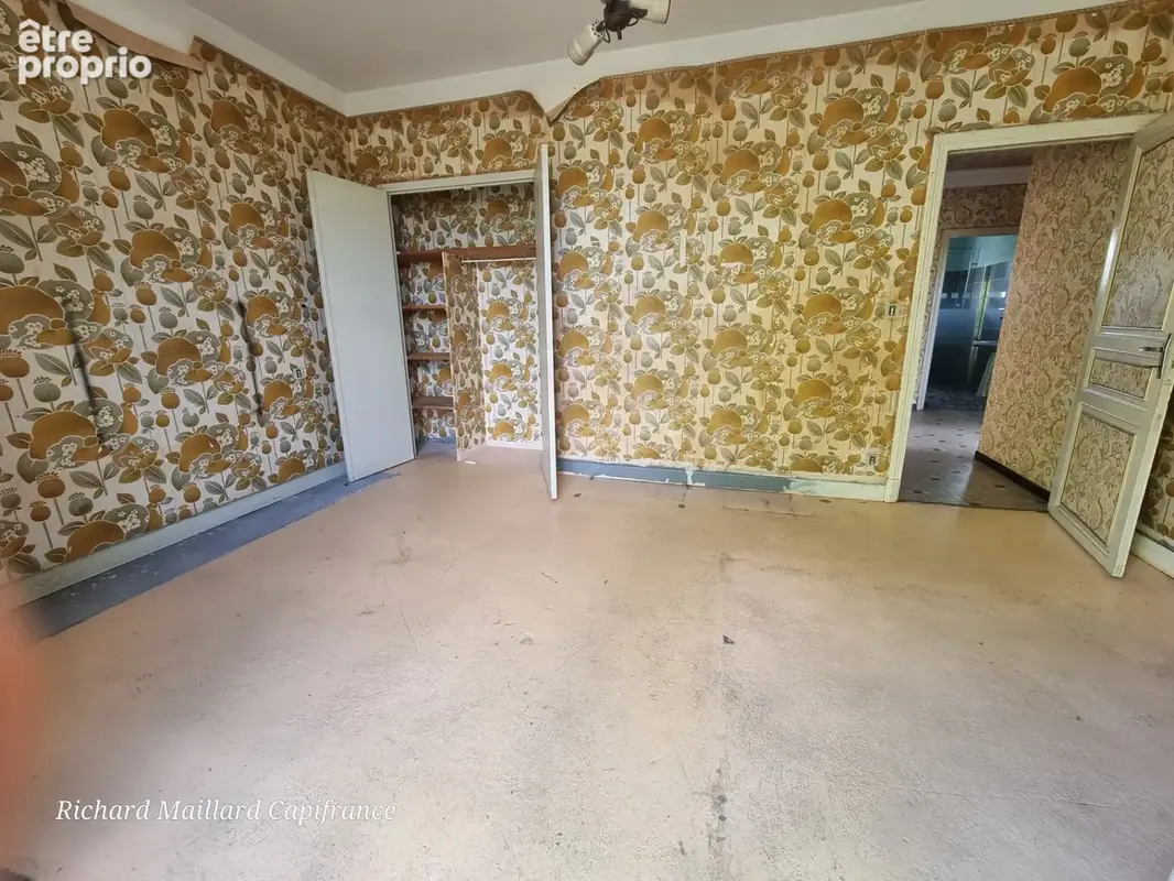 EXCLUSIVITÉ — Maison de caractère à fort potentiel à rénover — Cadre naturel exceptionnel  sur 3 300 m² de terrain - photo 7
