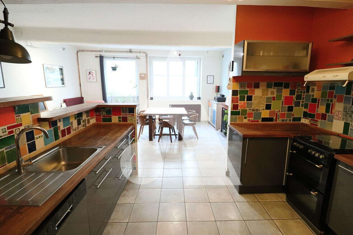 Maison à MIRIBEL