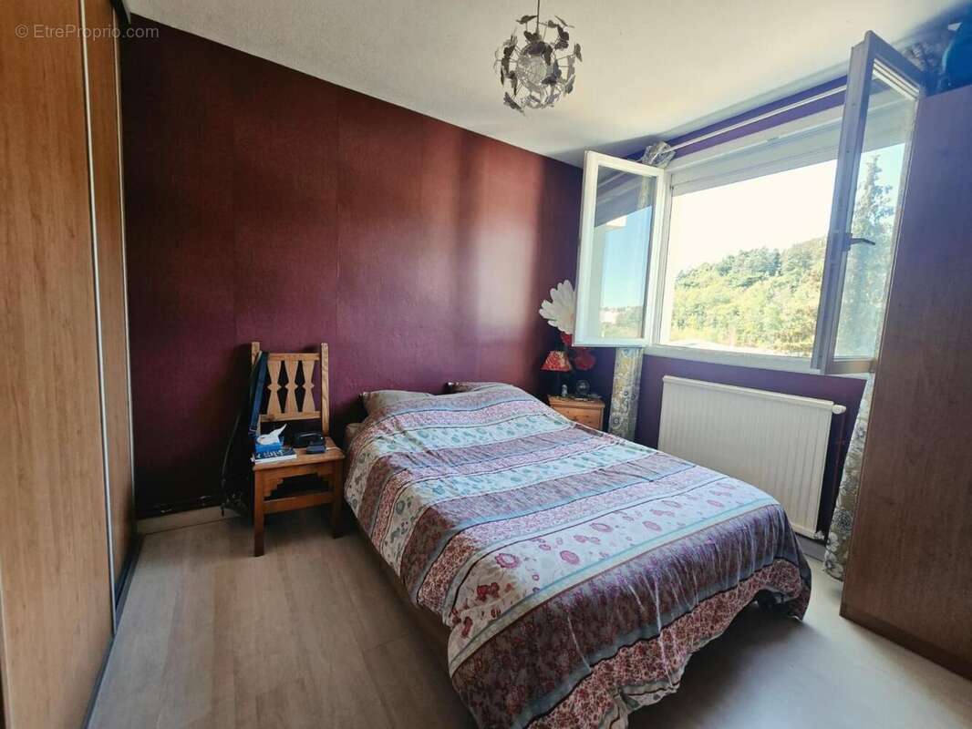 Appartement 75 m² à Saint-Etienne  - photo 6