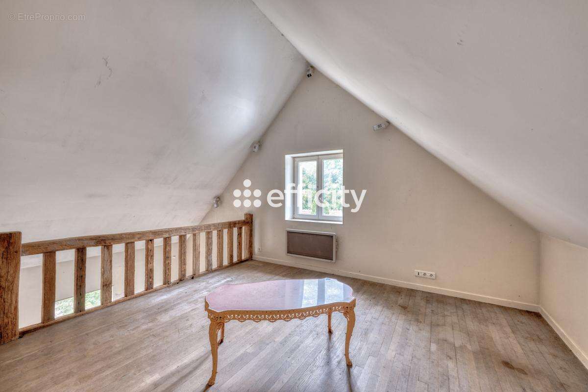 Maison à COULOMMIERS