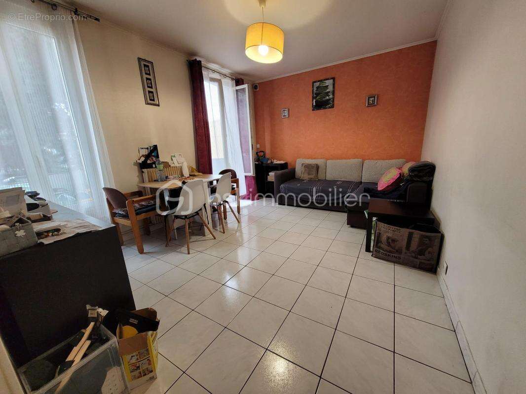 Immeuble mixte  habitation et restaurant - photo 4