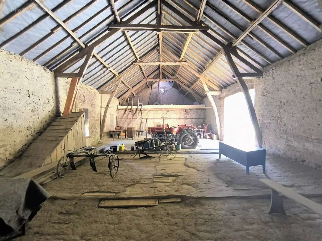 Maison à GOUTTIERES