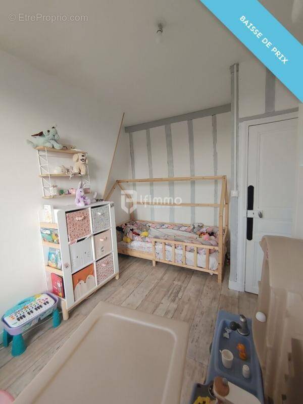 Maison à NEUILLY-SAINT-FRONT