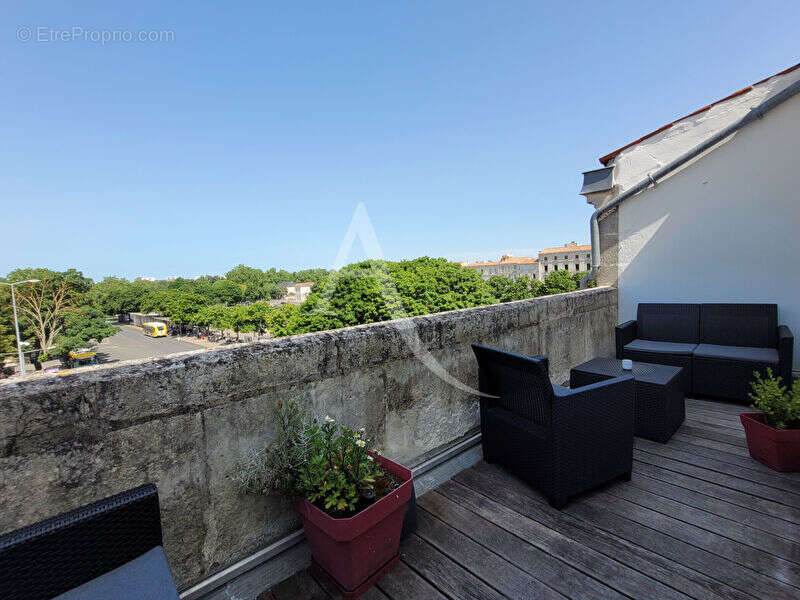 A vendre - Magnifique T2 bis avec terrasse et vue sur la Cathédrale Saint-Louis - photo 11