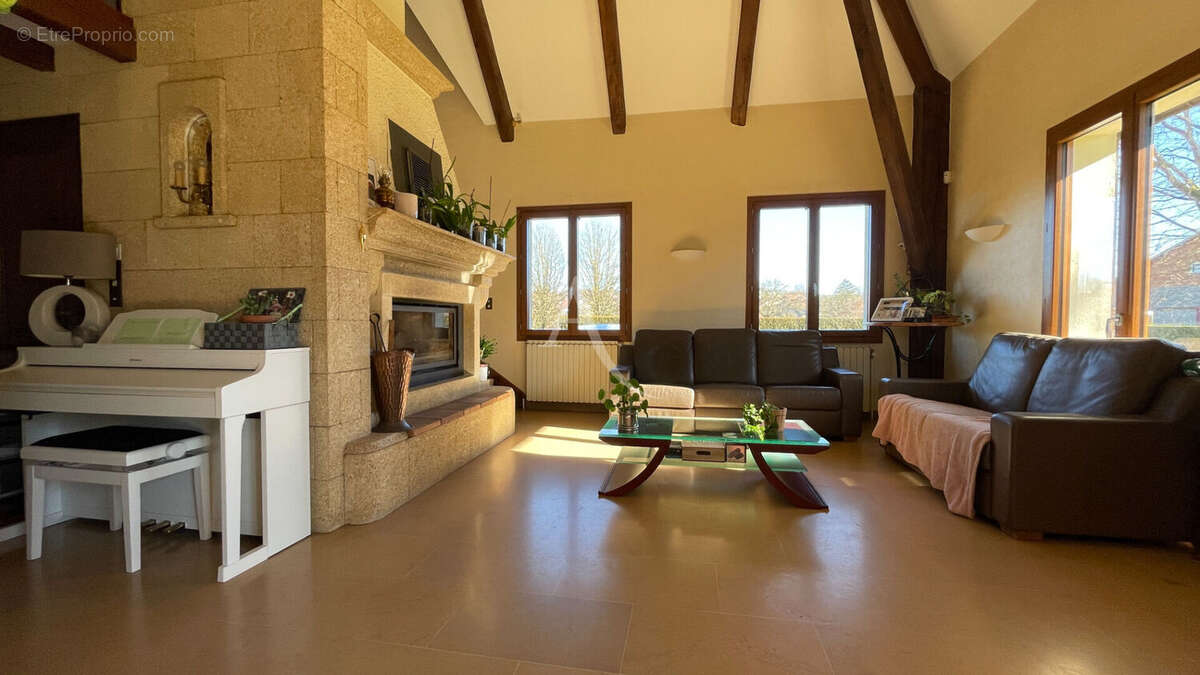 Propriété  7 pièce(s) 230 m2 - photo 15