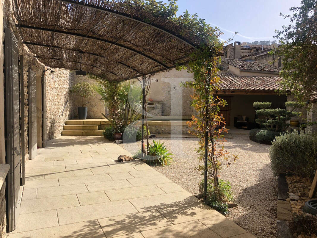 Maison à BUIS-LES-BARONNIES