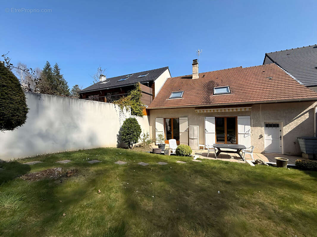 JOUY EN JOSAS Val d'Albian "Maison 5 pièce(s)" - photo 2