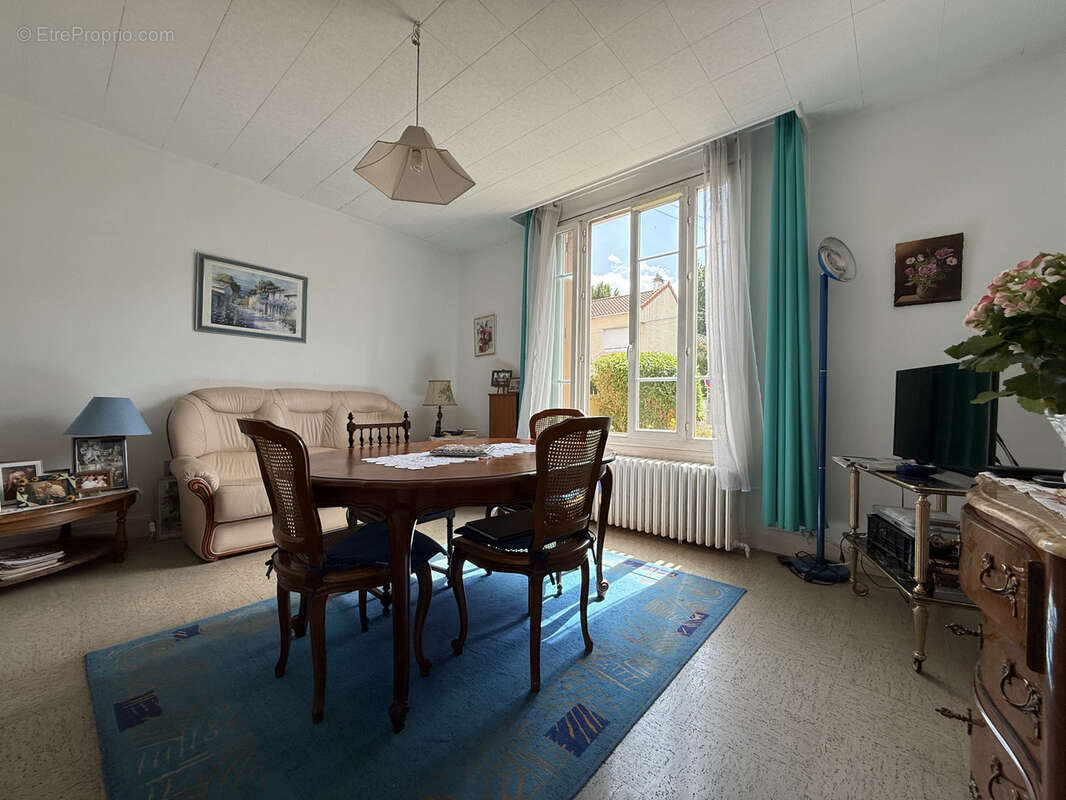 Maison à LE BLANC-MESNIL