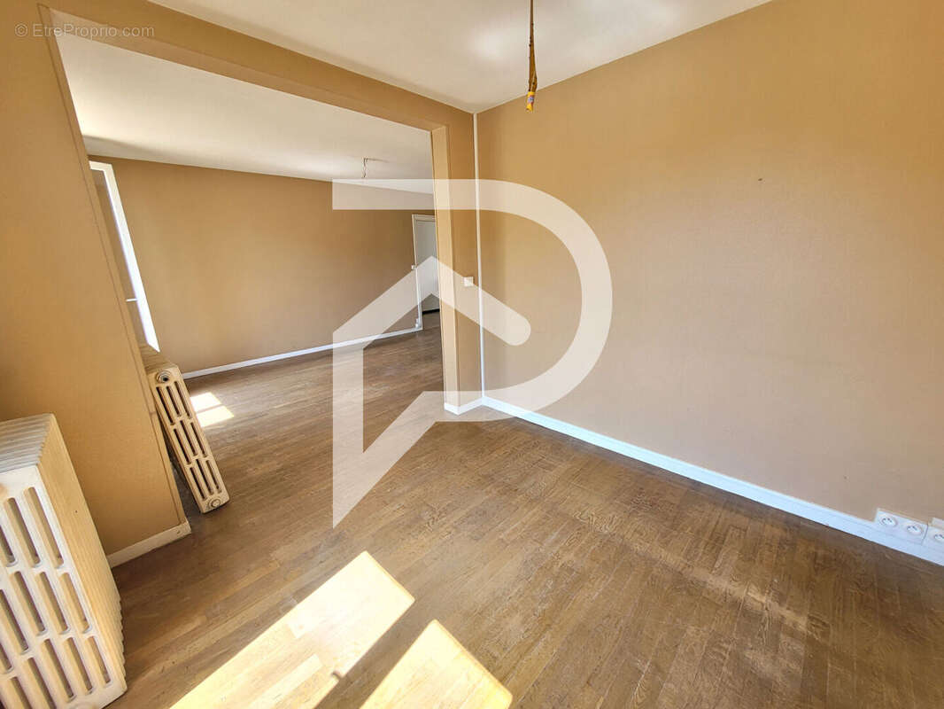 Maison à ROCHES-BETTAINCOURT