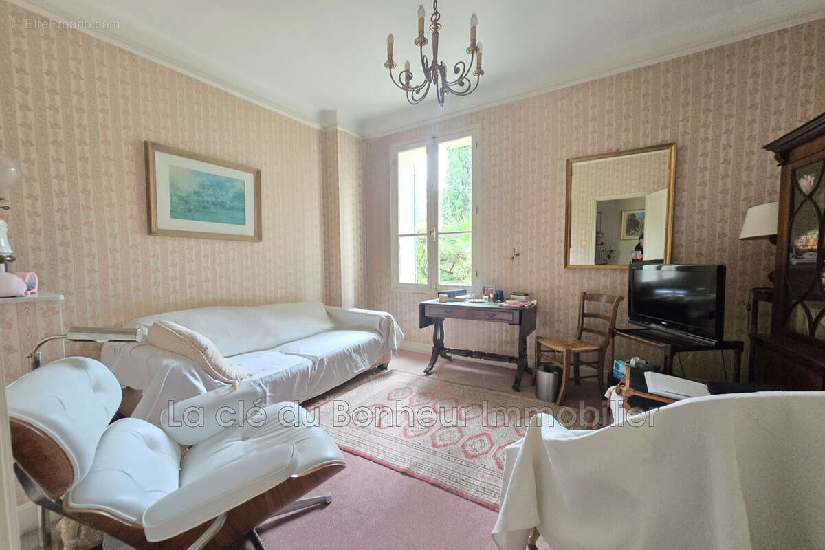 Maison à GREOUX-LES-BAINS