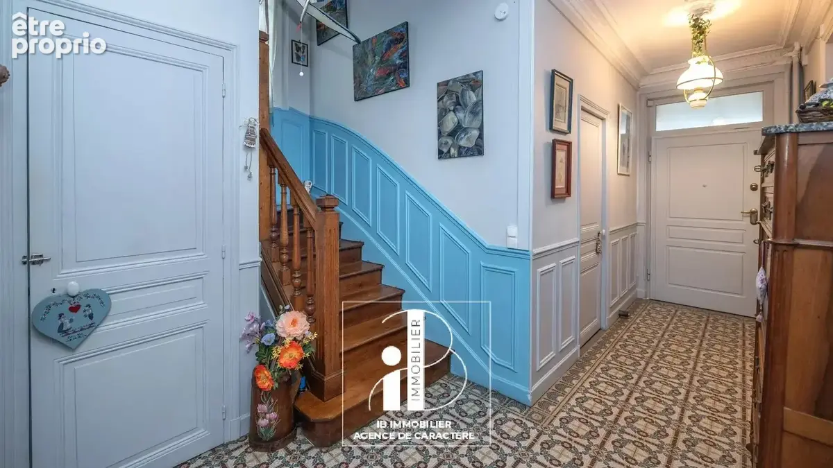 Fontainebleau - quartier recherche - rue elegante et au calme - propriete 1920 environ 215m² avec jardin - - photo 13