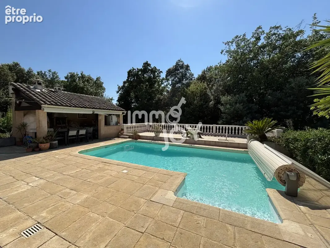 Maison individuelle 4 pièces avec piscine et garage + appartement 2 pièces indépendant - photo 12