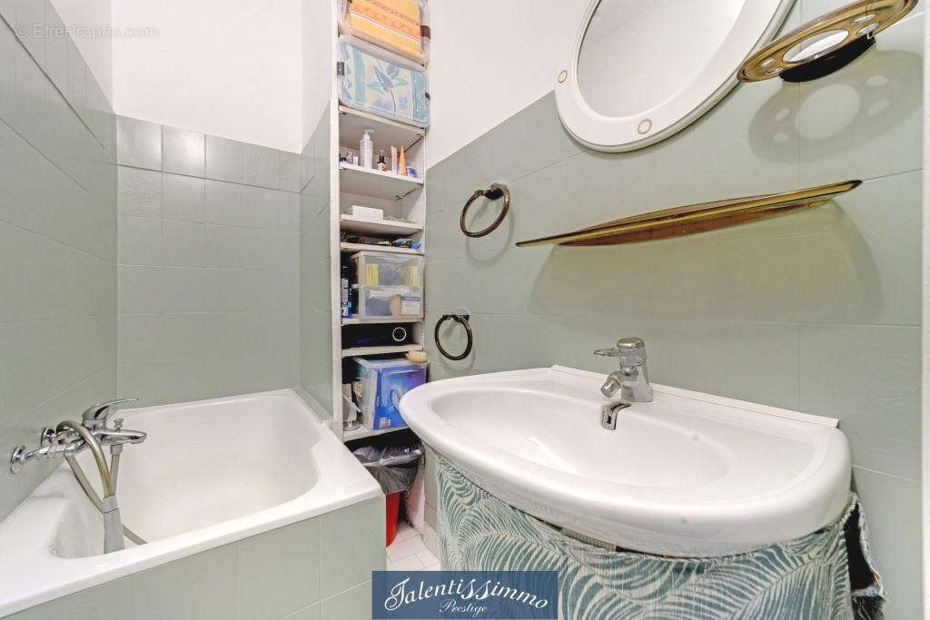 Appartement à PARIS-12E