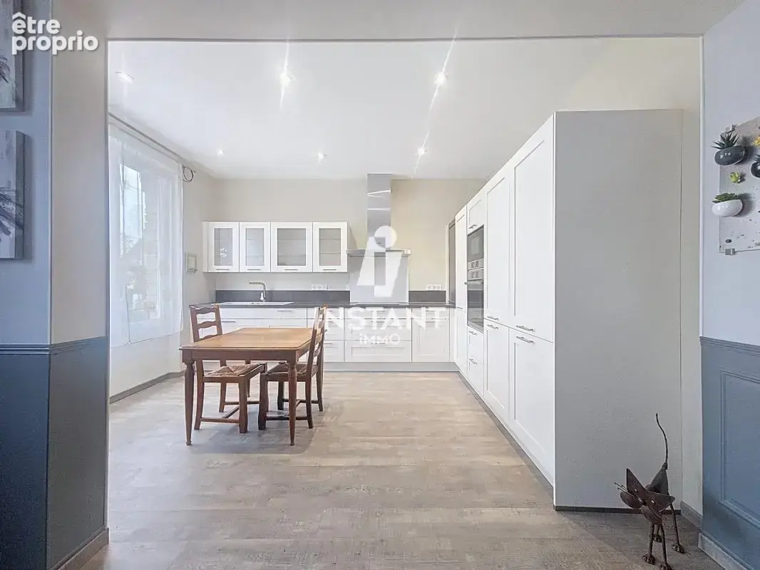 Maison familiale avec sous-sol - photo 3