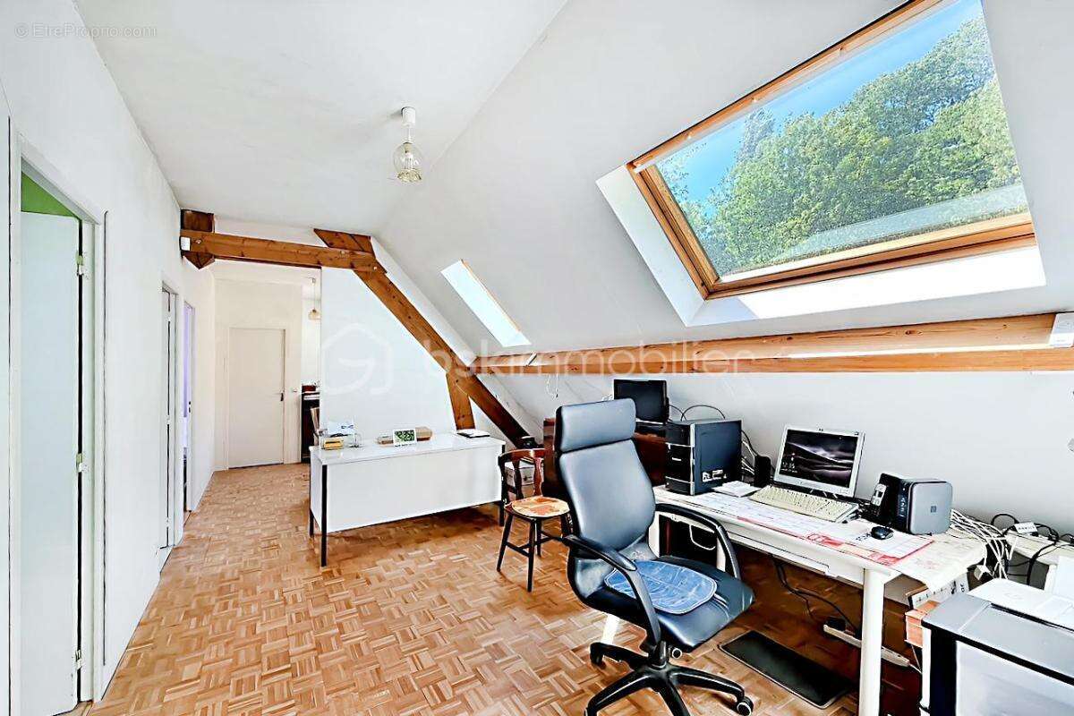 Maison à COUTEVROULT