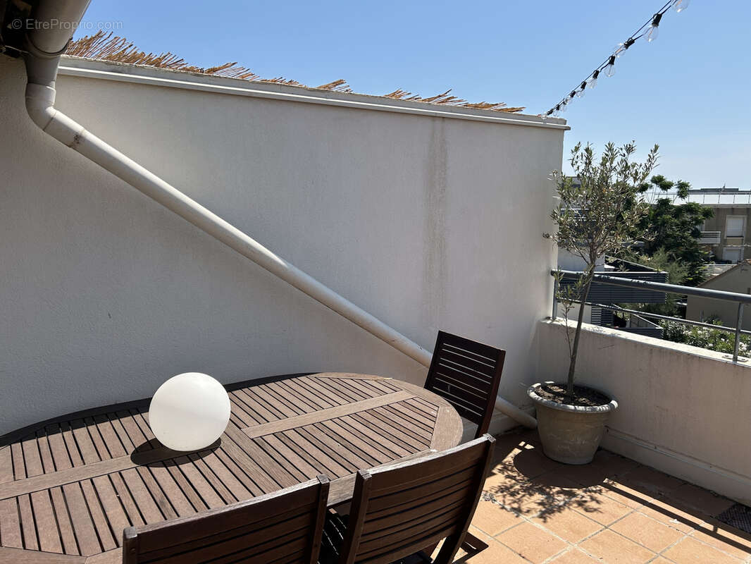 Appartement à MAUGUIO