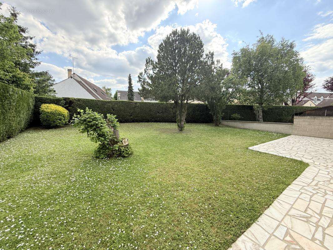 Maison à CLAYE-SOUILLY