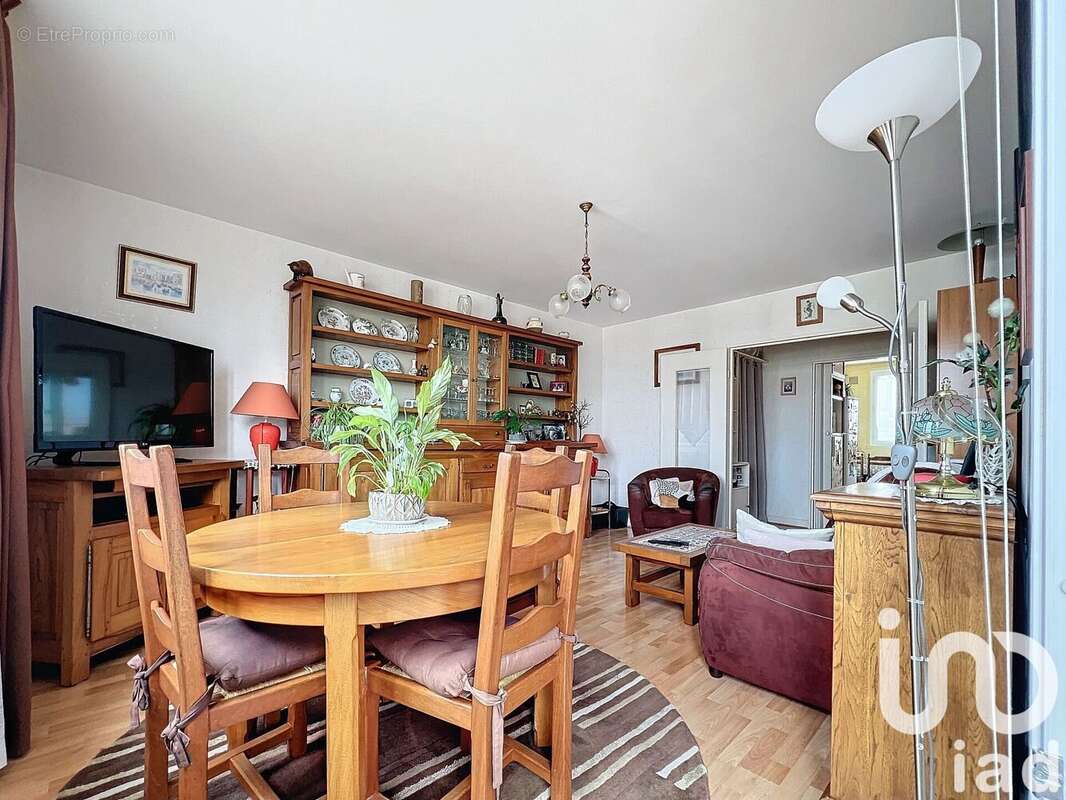 Photo 3 - Appartement à RUEIL-MALMAISON