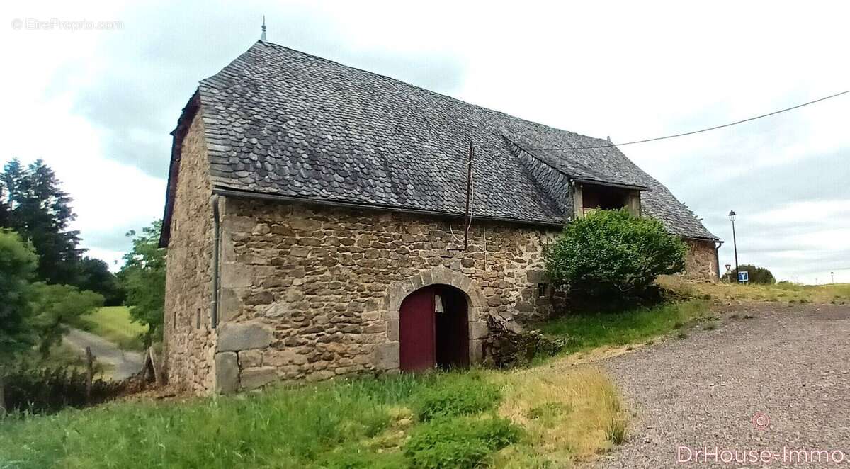 Maison 63 m² à Camps-Saint-Mathurin-Leobazel  - photo 9