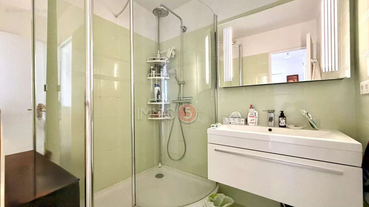 Appartement 76 m² à Le Raincy  - photo 12