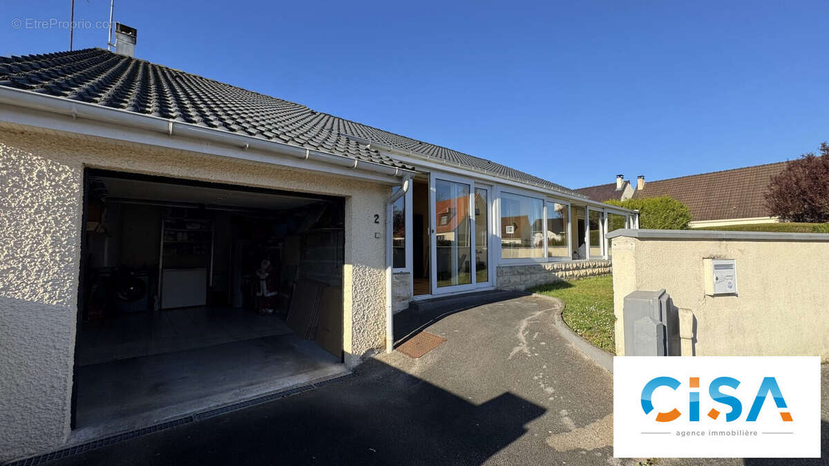 Maison à LACROIX-SAINT-OUEN