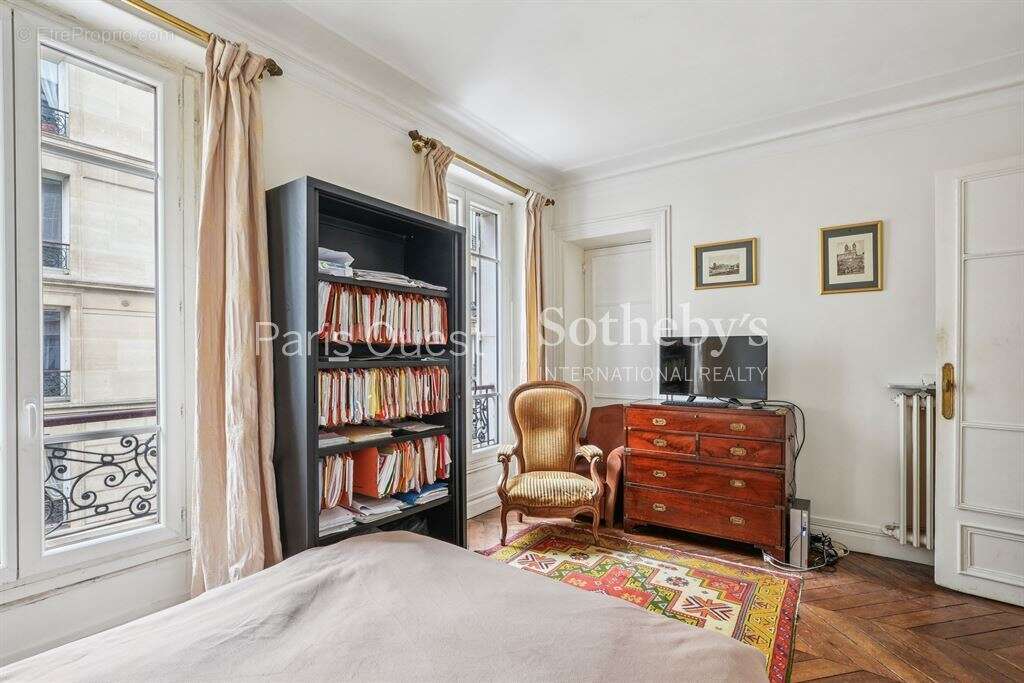 Appartement à PARIS-9E