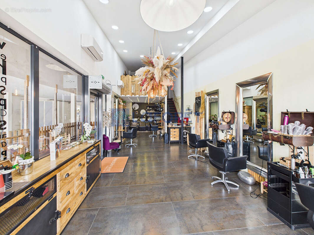 Commerce à GROSSETO-PRUGNA