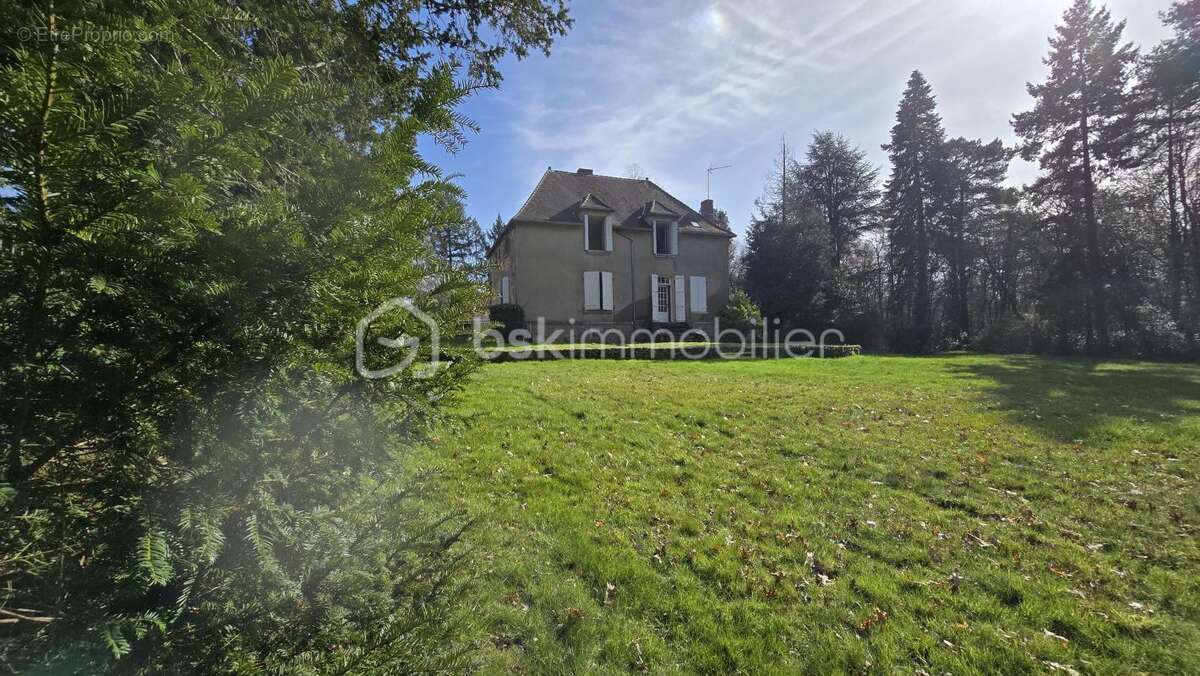 Maison à LE VIGEANT
