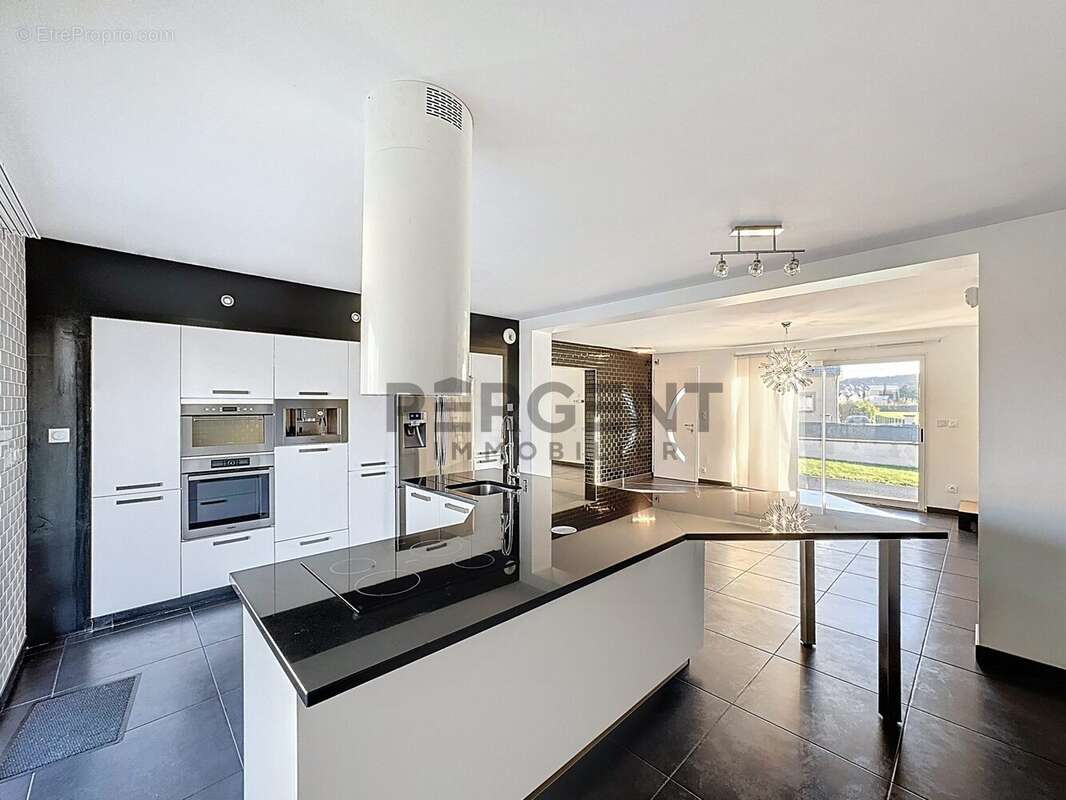 Maison à NOUVION-SUR-MEUSE