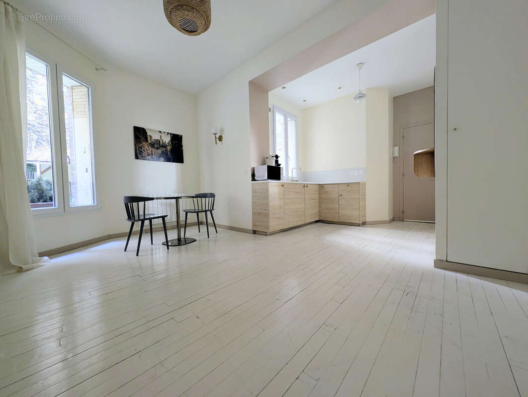 Appartement à PARIS-11E