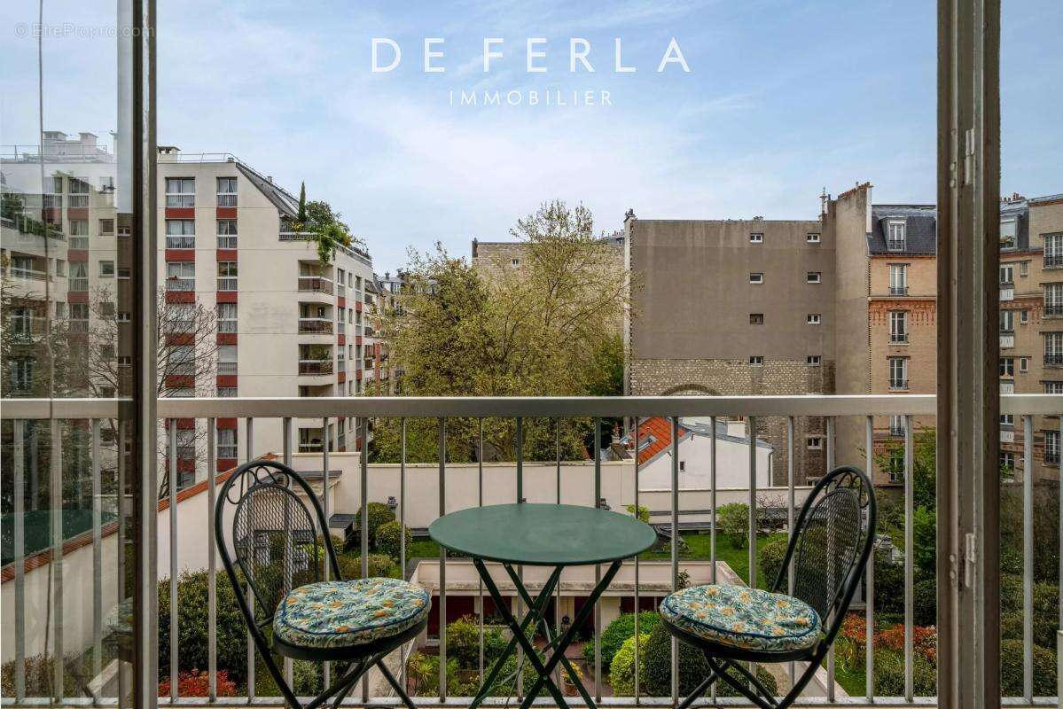 Appartement à PARIS-15E