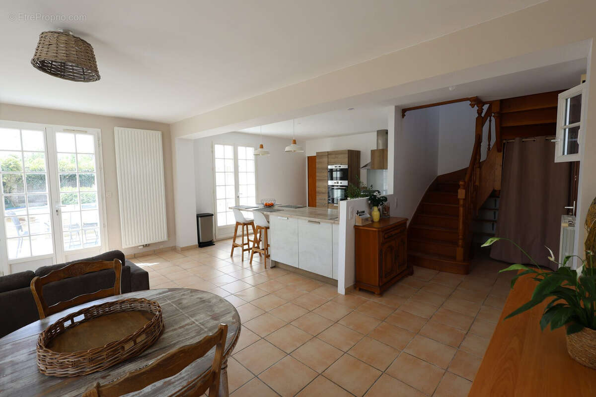 Maison 125 m² à Rochefort  - photo 8
