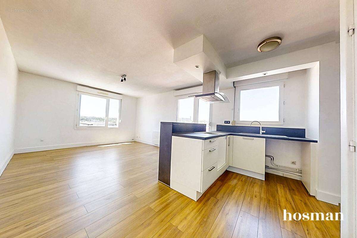 Appartement traversant de 3 pièces de 68 m² avec balcon - Vue dégagée et garage double- Place Jean Monnet, Lyon 9 - photo 2