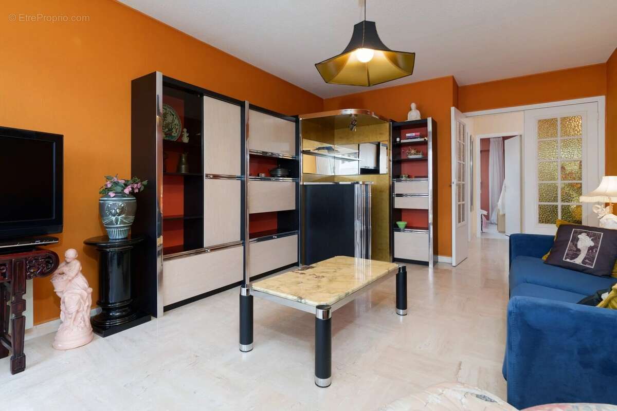 Appartement à MANDELIEU-LA-NAPOULE