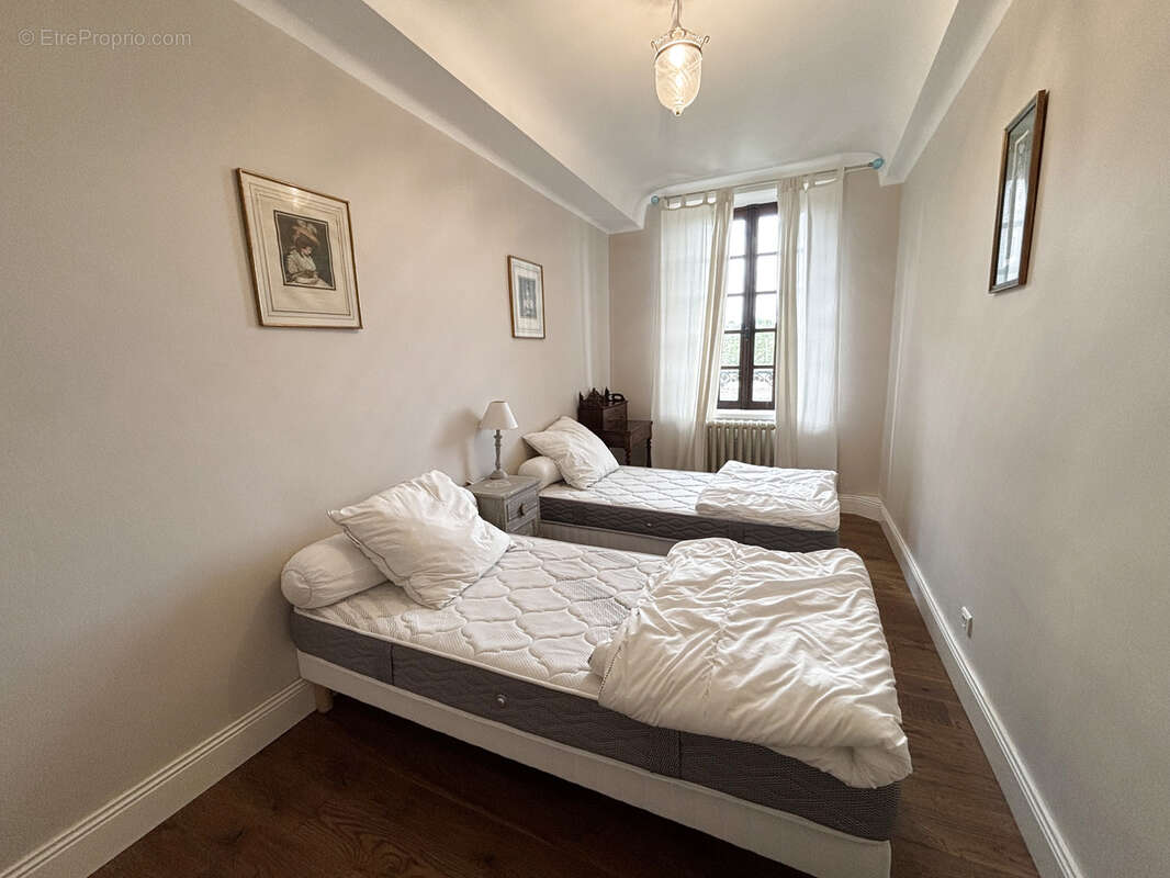 Maison 6 pièces - 233m2 avec dépendances AURSEULLES - photo 14