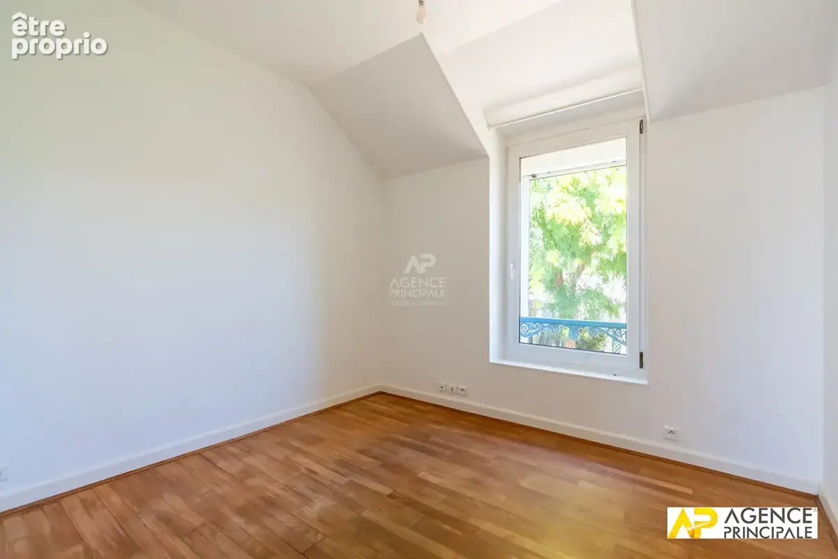 Maison Le Mesnil Le Roi 8 pièce(s) 145 m2 - photo 12