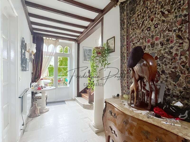 Maison à SAINT-REMY-EN-L&#039;EAU