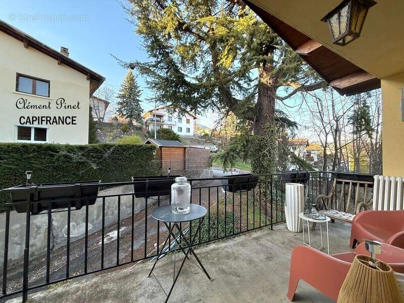 Maison avec fort potentiel à Gap Sud – 156 m², jardin, garage et vue dégagée - photo 16
