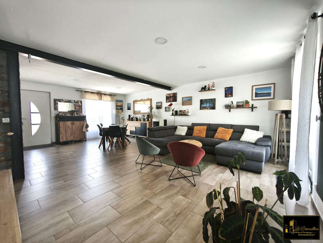 Séjour / salle à manger - Maison à CORBREUSE