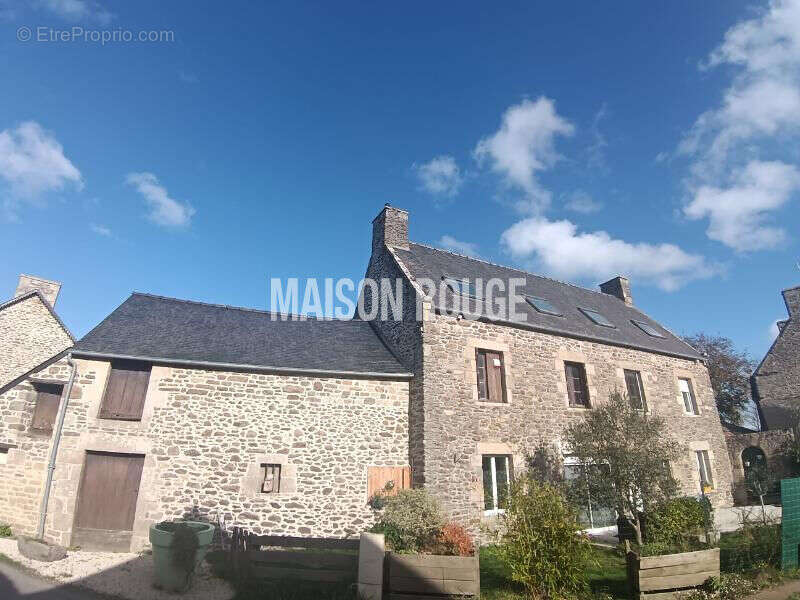 Maison à PLELAN-LE-PETIT