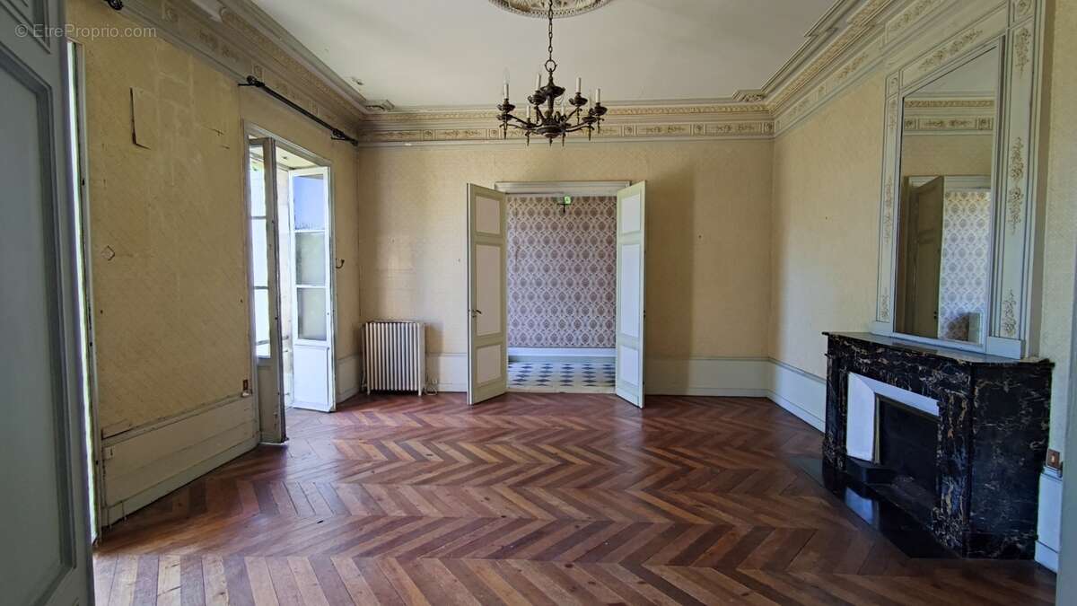 Superbe maison de maitre 7 chambres avec jardin, garage et vue sur la rivière à Saintes - photo 10