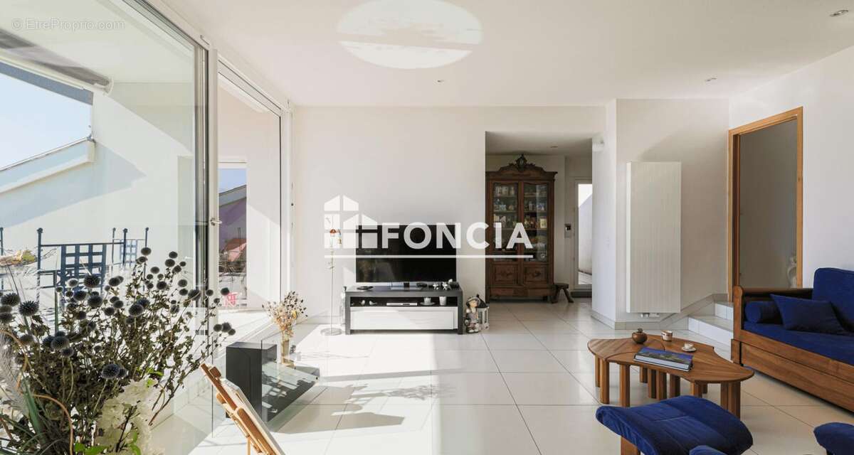 Appartement à SAINT-ISMIER