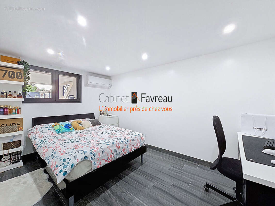 Maison à RIS-ORANGIS