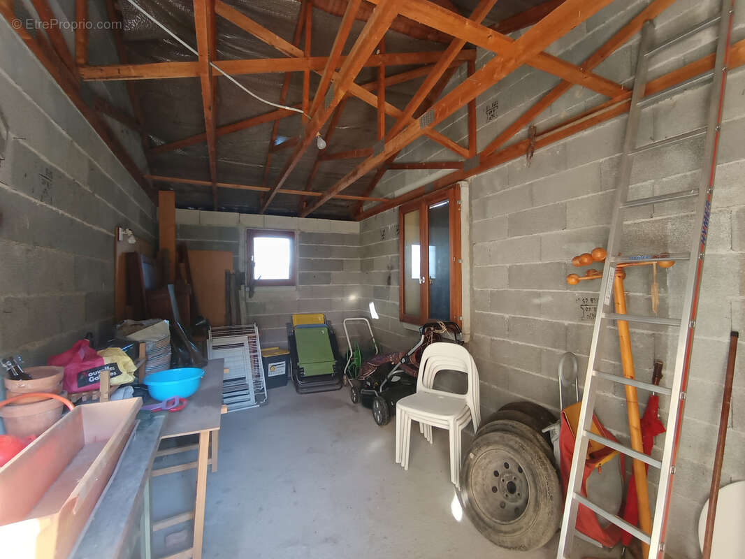 Maison à VILLENEUVE-DE-BERG