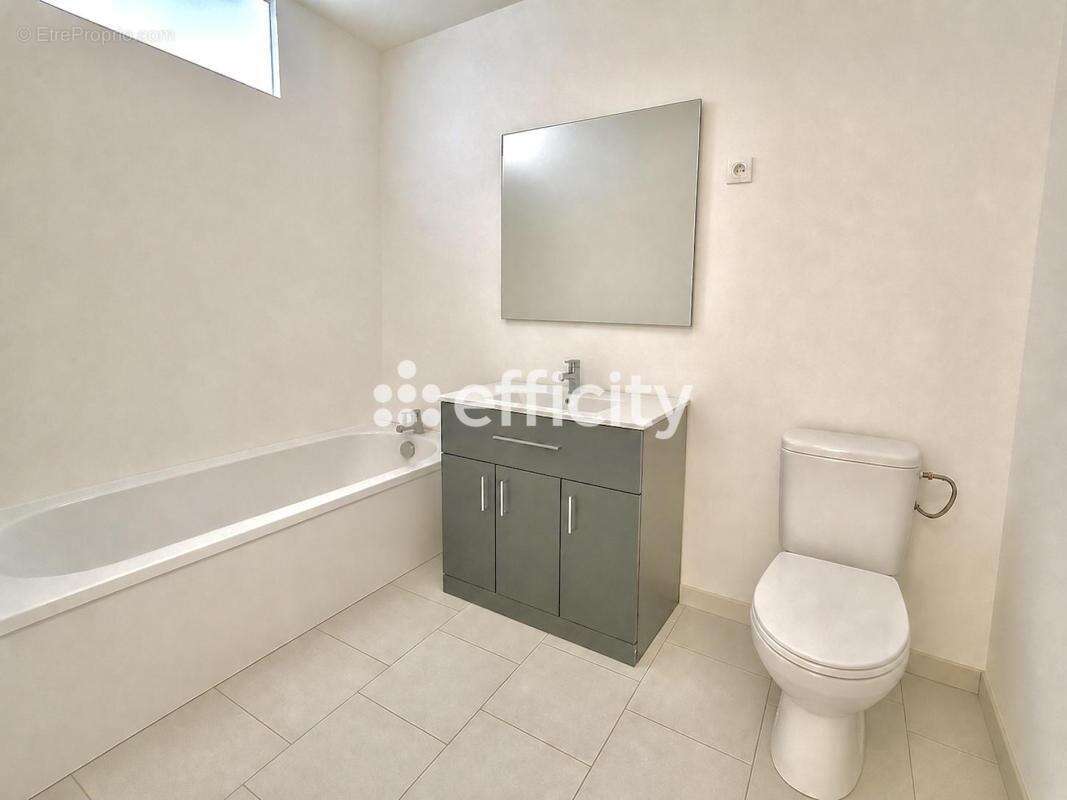 Maison 165 m² à Nanteuil-La-Fosse  - photo 14