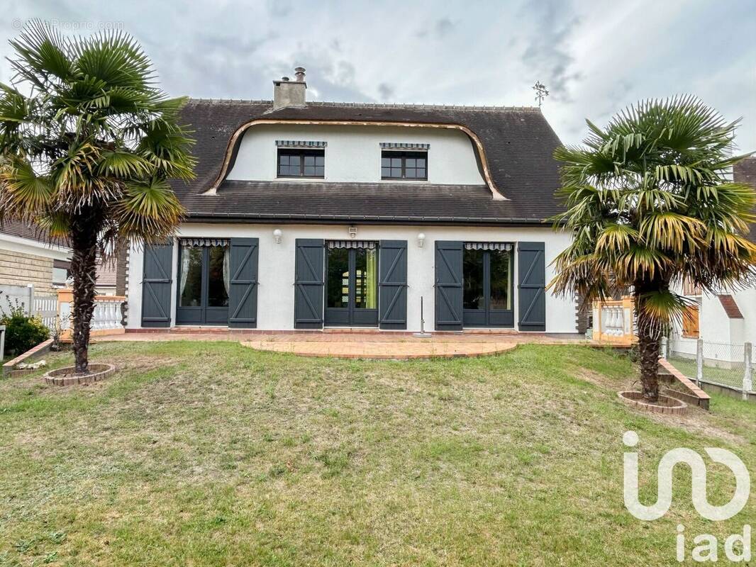 Photo 1 - Maison à SAINT-ETIENNE-DU-ROUVRAY