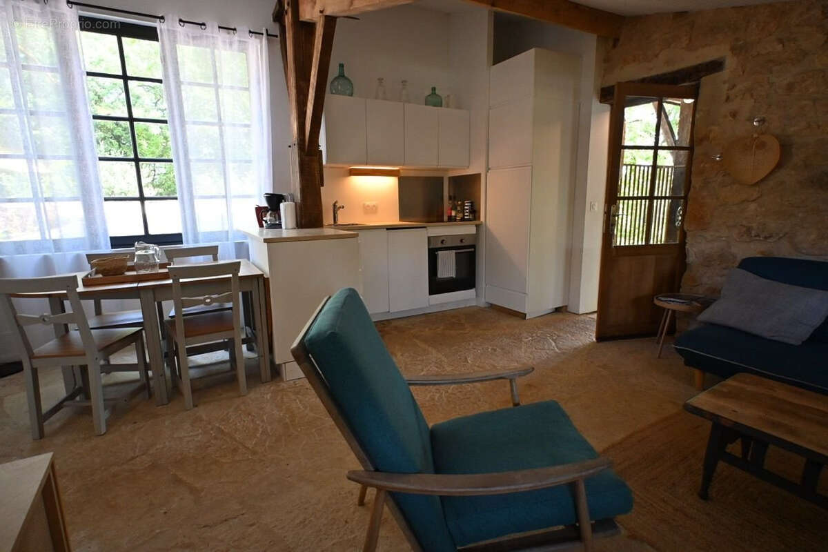 Maison à PUY-L&#039;EVEQUE