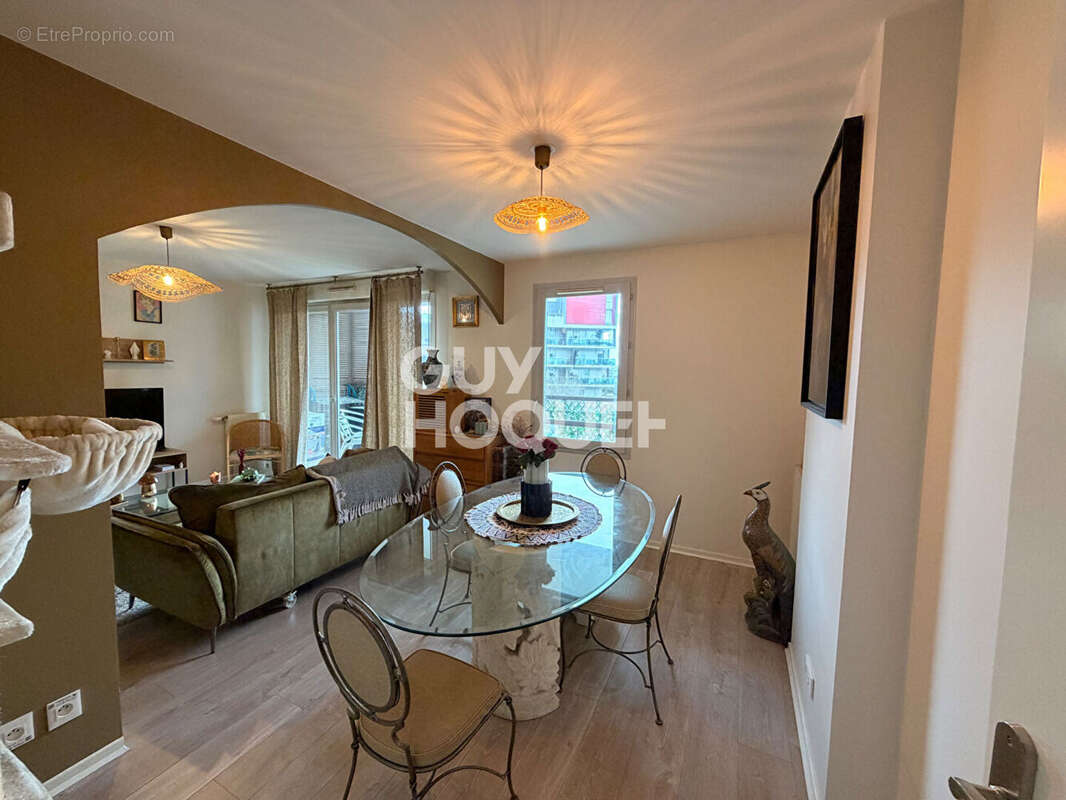 Appartement à LIMEIL-BREVANNES