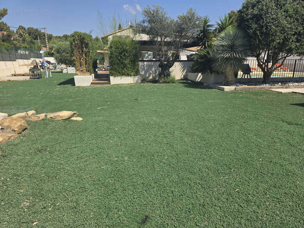 Maison à LA CADIERE-D&#039;AZUR