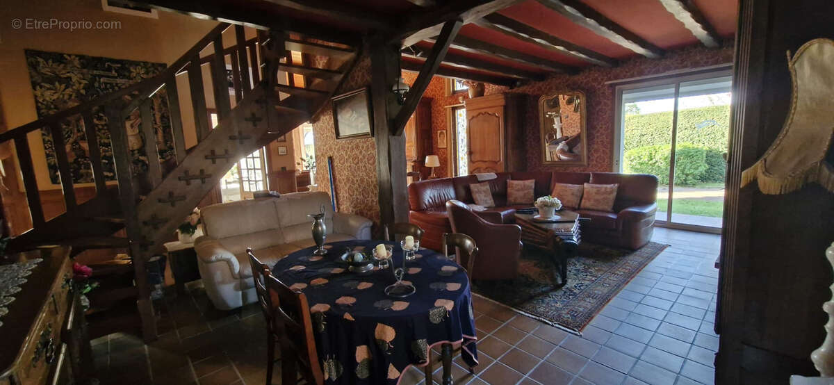 Maison à MORTAGNE-SUR-GIRONDE